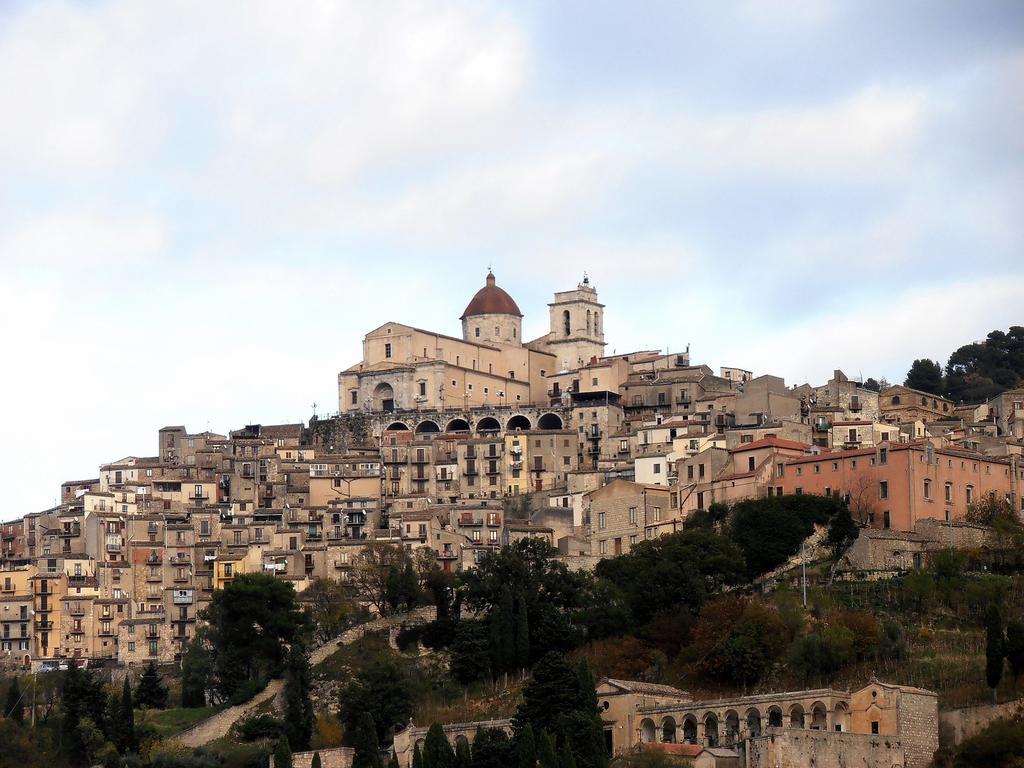 Il Castello Petralia Sottana Exterior foto